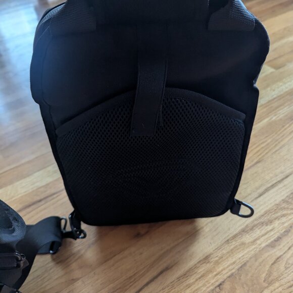 VAULTEK LifePod 2.0 SlingBag (bag only) - Brand New, Black - Picture 6 of 14